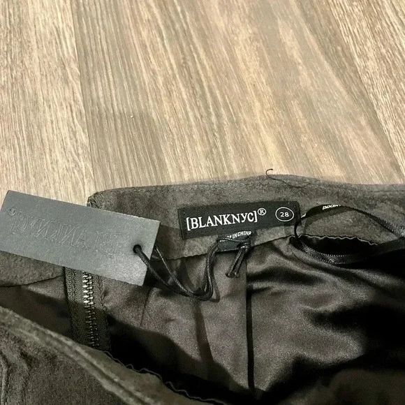 BlankNYC - Nordstrom Suede Gray Skirt in size 28 - Picture 3 of 4